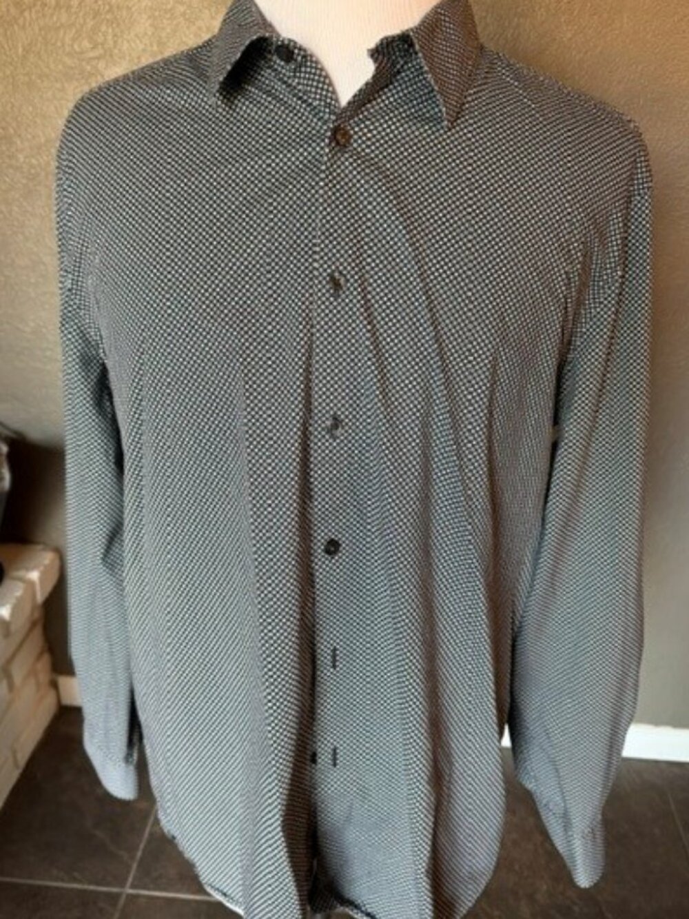 Perry Ellis Men's Long Sleeve Geometric Patterned Dress Shirt